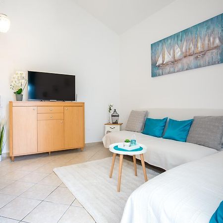 Mediteran Baška Voda エクステリア 写真